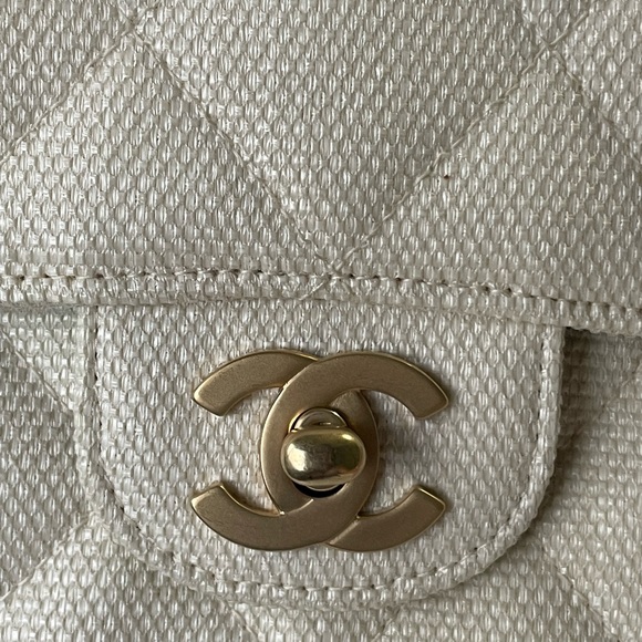 -sold on Instagram- Chanel double flap medium - Picture 7 of 15